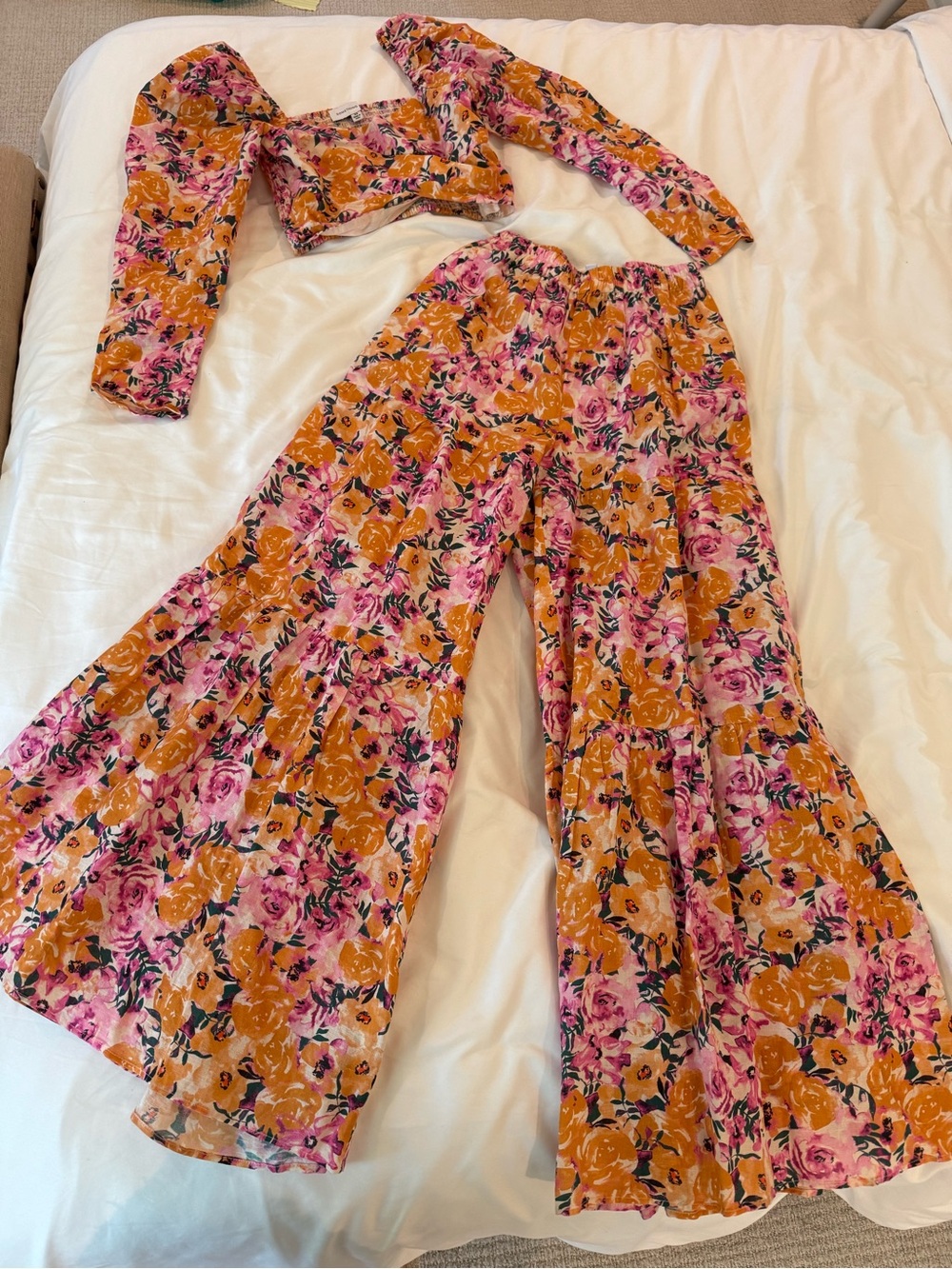 Something Navy Linen Floral Crop Top and pant set XS